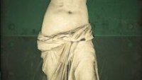 The real Beautiful Statue has no necklaces